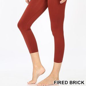 6 PACK!!!  SEAMLESS CLASSIC CAPRI LEGGINGS